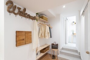 Apartamento superior | Caja fuerte, tabla de planchar con plancha, wifi gratis