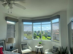 3 habitaciones, tabla de planchar con plancha, wifi y ropa de cama 