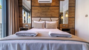 Standard Double Room | In-room safe, desk, WiFi (free), bed sheets - Cunda Garden  (Ayvalik)