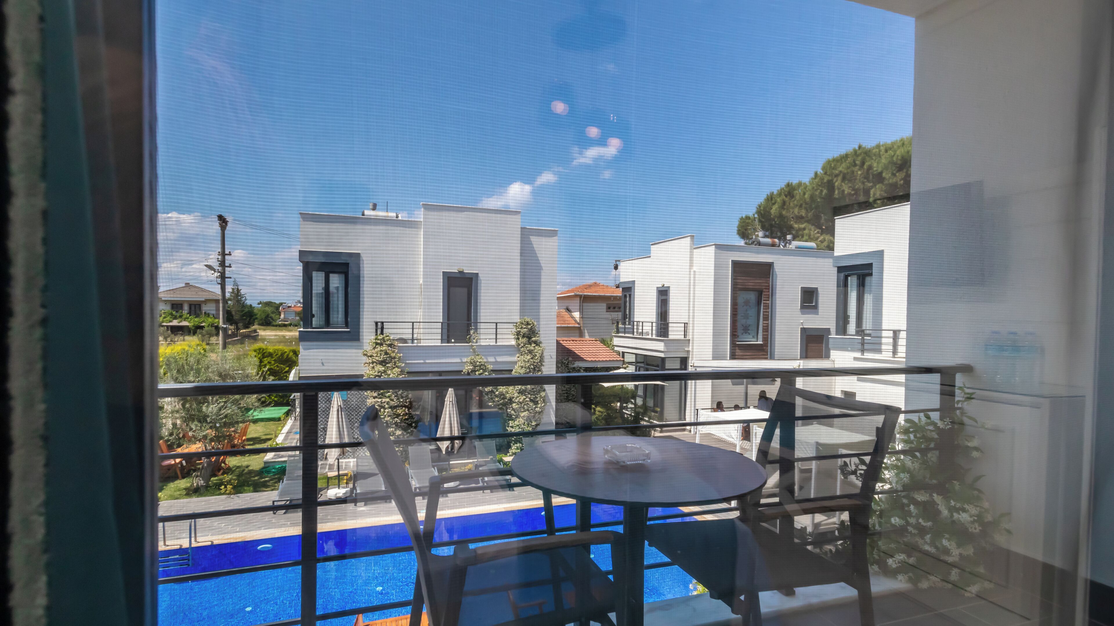 deluxe quadruple room | 2 bedrooms, in-room safe, desk, free wifi