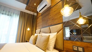 Habitación estándar doble | Caja fuerte, escritorio, wifi gratis y ropa de cama
