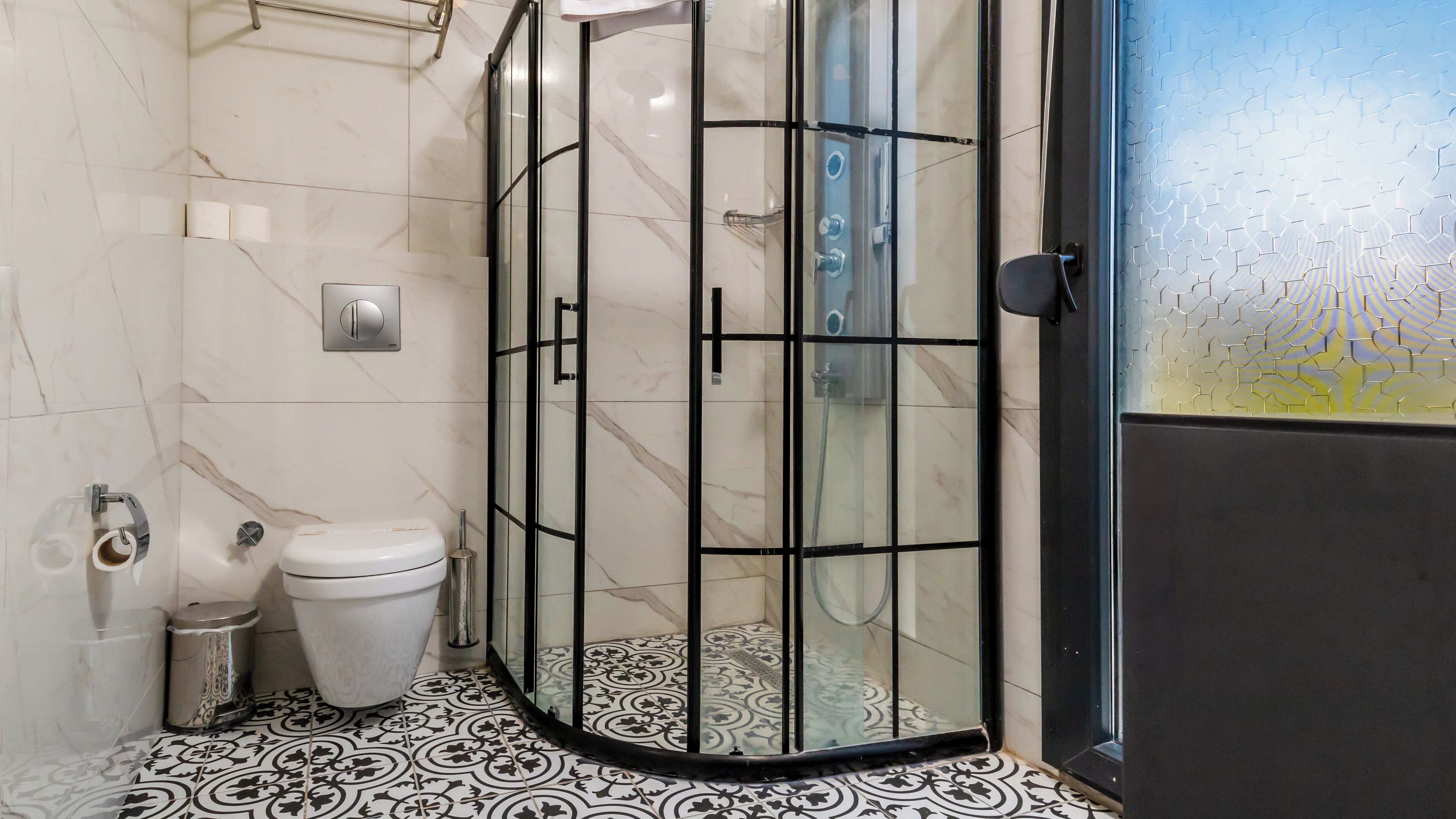 deluxe quadruple room | 2 bedrooms, in-room safe, desk, free wifi