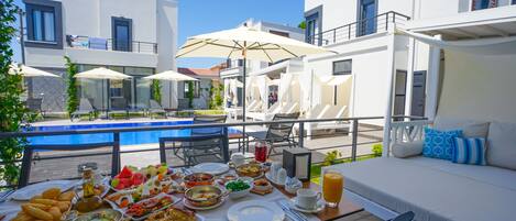 Tägliches inbegriffenes großes Frühstück