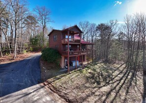 Exterior - Hidden Hills, Cabin for Family Getaway with Mountain Views! - Hot Tub and Wifi (Blairsville)