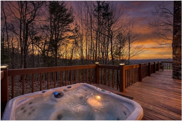 "Pure bliss! Private hot tub with forest views. Clean, relaxing, and peaceful"