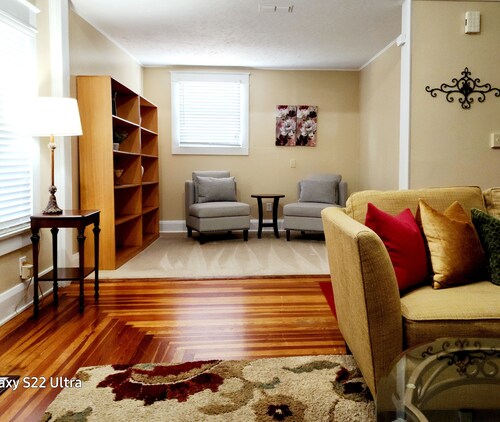 EXQUISITE FAMILY HOME