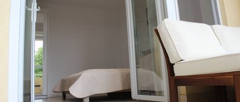 1 bedroom, desk, iron/ironing board, free WiFi