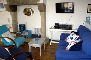 Smart TV, books, offices