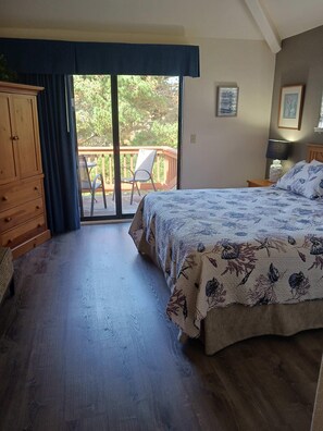 2 Schlafzimmer, Schreibtisch, Bügeleisen/Bügelbrett, WLAN