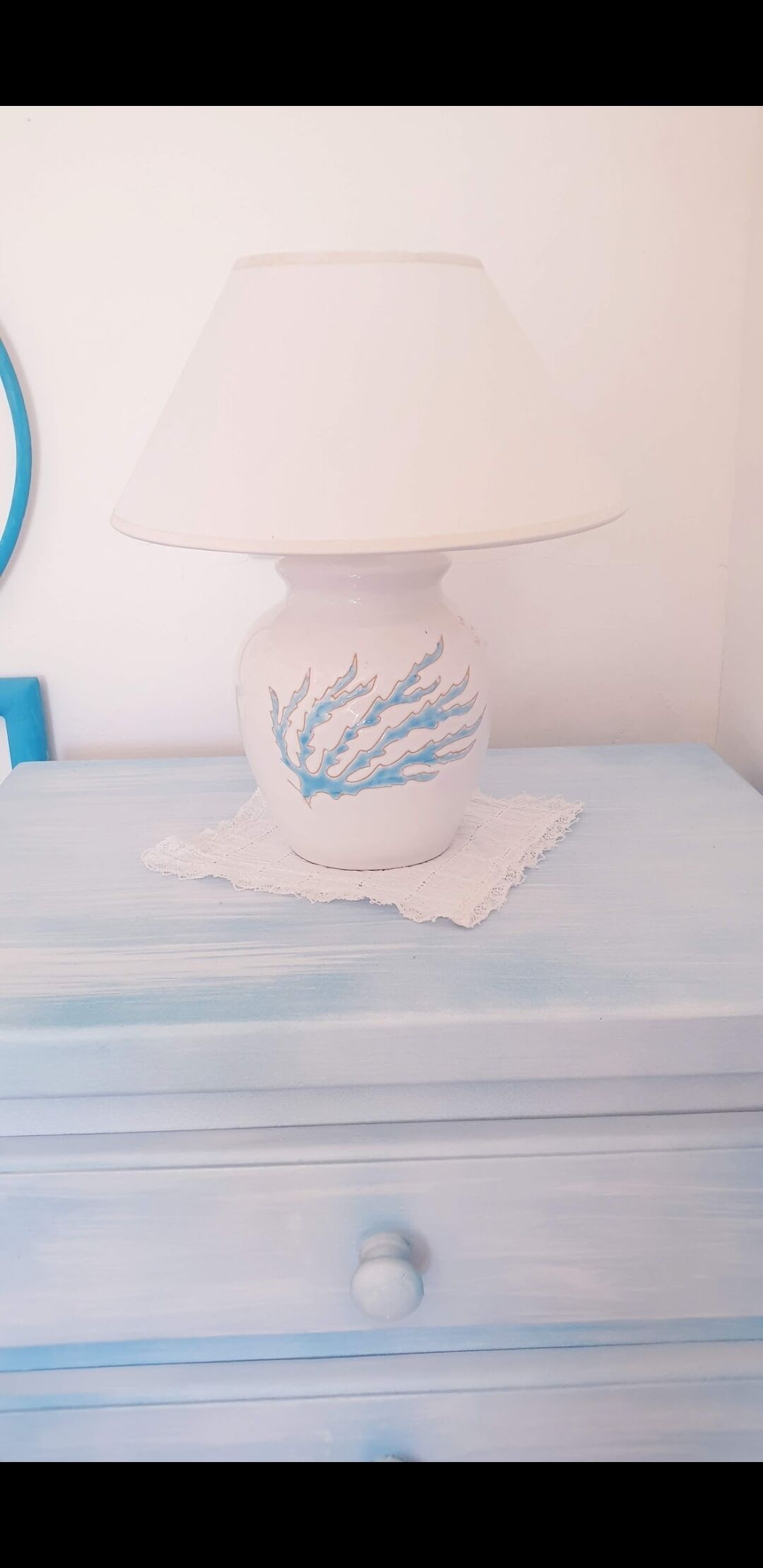 Large double bedroom with bathroom a few steps from the sea.