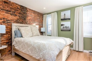 3 makuuhuonetta, silitysrauta/-lauta, Wi-Fi, vuodevaatteet