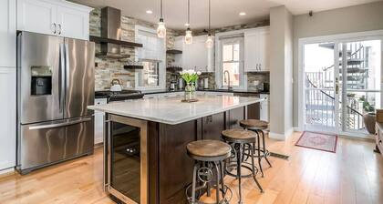 Newburyport Urban Loft • Steps to Waterfront