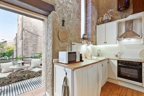 Microondas, horno, lavavajillas y tostadora 