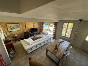 TV, fireplace, DVD player, books - Private swimming pool /Fully equipped villa/Quiet /Magnificent view Mont-Ventoux (Malemort du comtat)