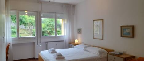 2 Schlafzimmer, Bügeleisen/Bügelbrett, kostenloses WLAN, Bettwäsche