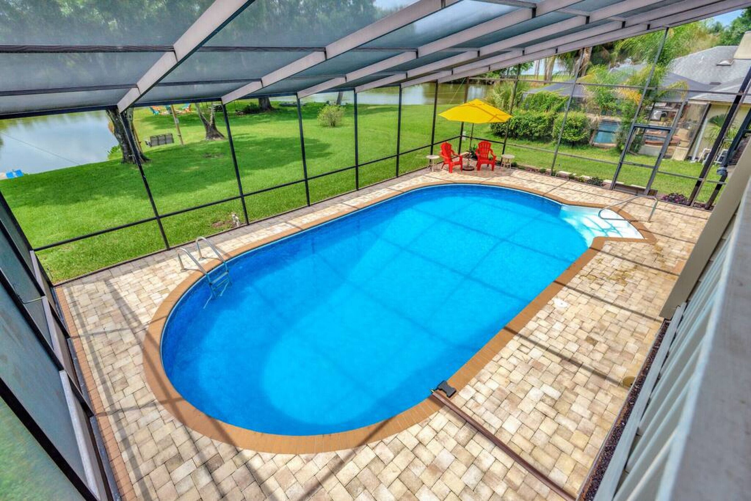 Et oppvarmet basseng