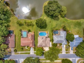 Exterior - The Oak house. HEATED Pool. Waterfront. Fire pit. Swings (Brandon)