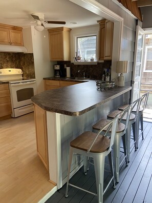 Microwave, oven, coffee/tea maker