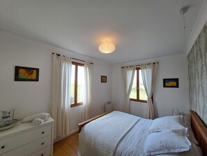 4 Schlafzimmer, Bügeleisen/Bügelbrett, Reisekinderbett, kostenloses WLAN