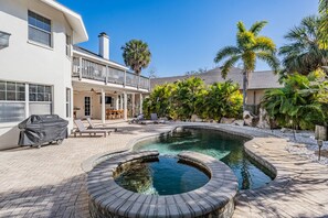 Piscine extérieure, piscine chauffée