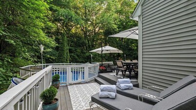 Private hidden gem walking distance to town, restaurants, and shopping!