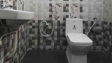 Shower, rainfall showerhead, towels