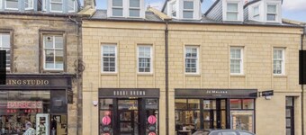 Bright Duplex Apartment in Centre of St. Andrews with roof top terrace