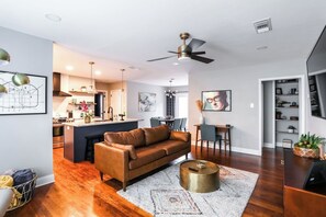 Smart TV - ❤️ Heart of Tech Terrace 3/2 Remodeled Near Tech (Lubbock)