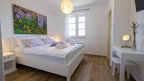 2 chambres, fer et planche Ă repasser, Wi-Fi gratuit, draps fournis