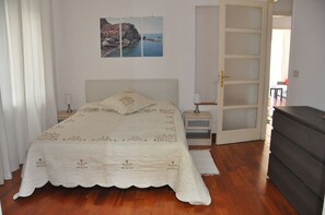 3 bedrooms, free WiFi, bed sheets