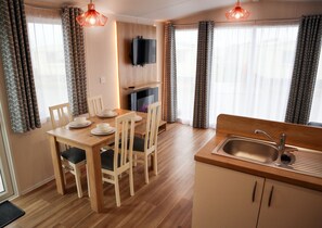 华丽活动屋 | 起居区 | 电视