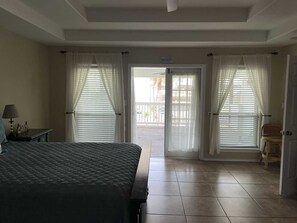 4 bedrooms, WiFi, bed sheets