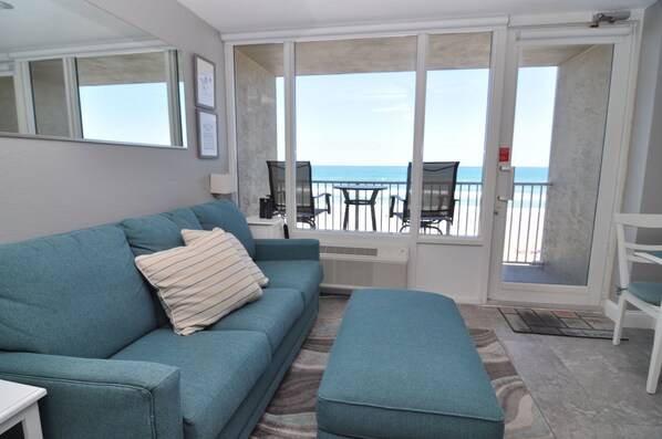 Smart TV, reproductor de DVD, biblioteca musical y videoteca 