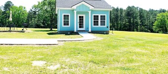 Deer View Cottage on 16 Acres, King Size Bed, No Pet Fee