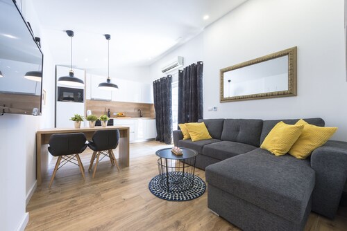 Apartment Central1-Terrace&Private Free Parking