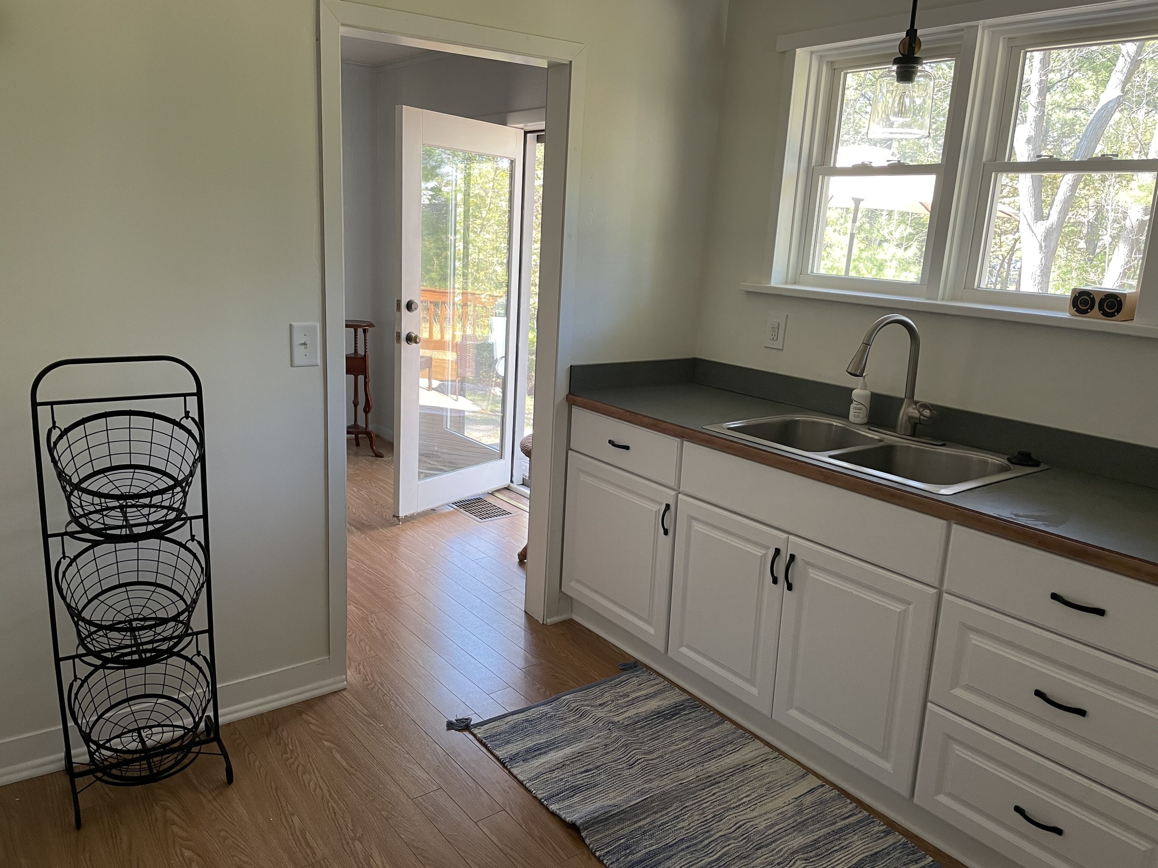 Freshly Renovated  Ranch Close to Town and Ready for Summer Fun!