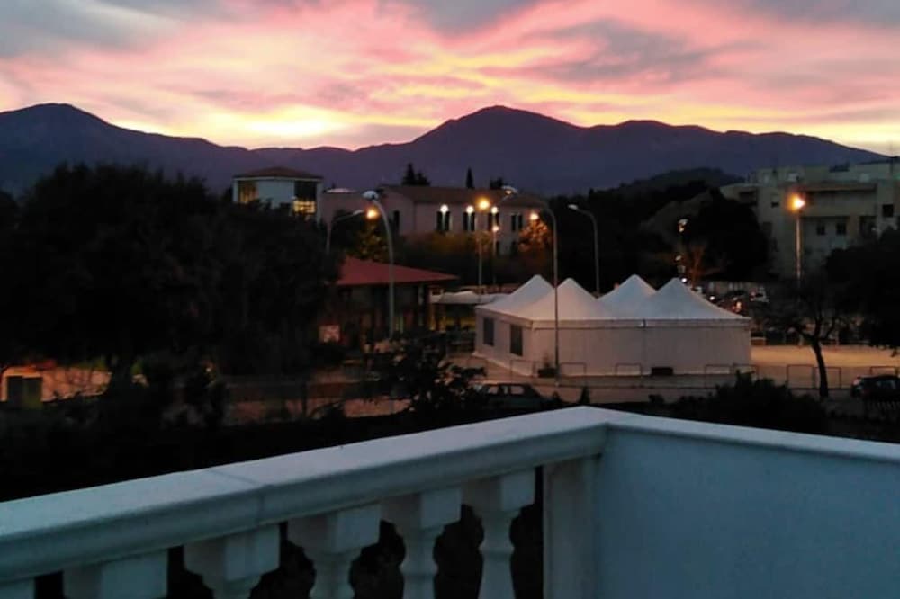 Cuoridilatta holiday home enjoy beautiful trekking and beaches in south Sardinia