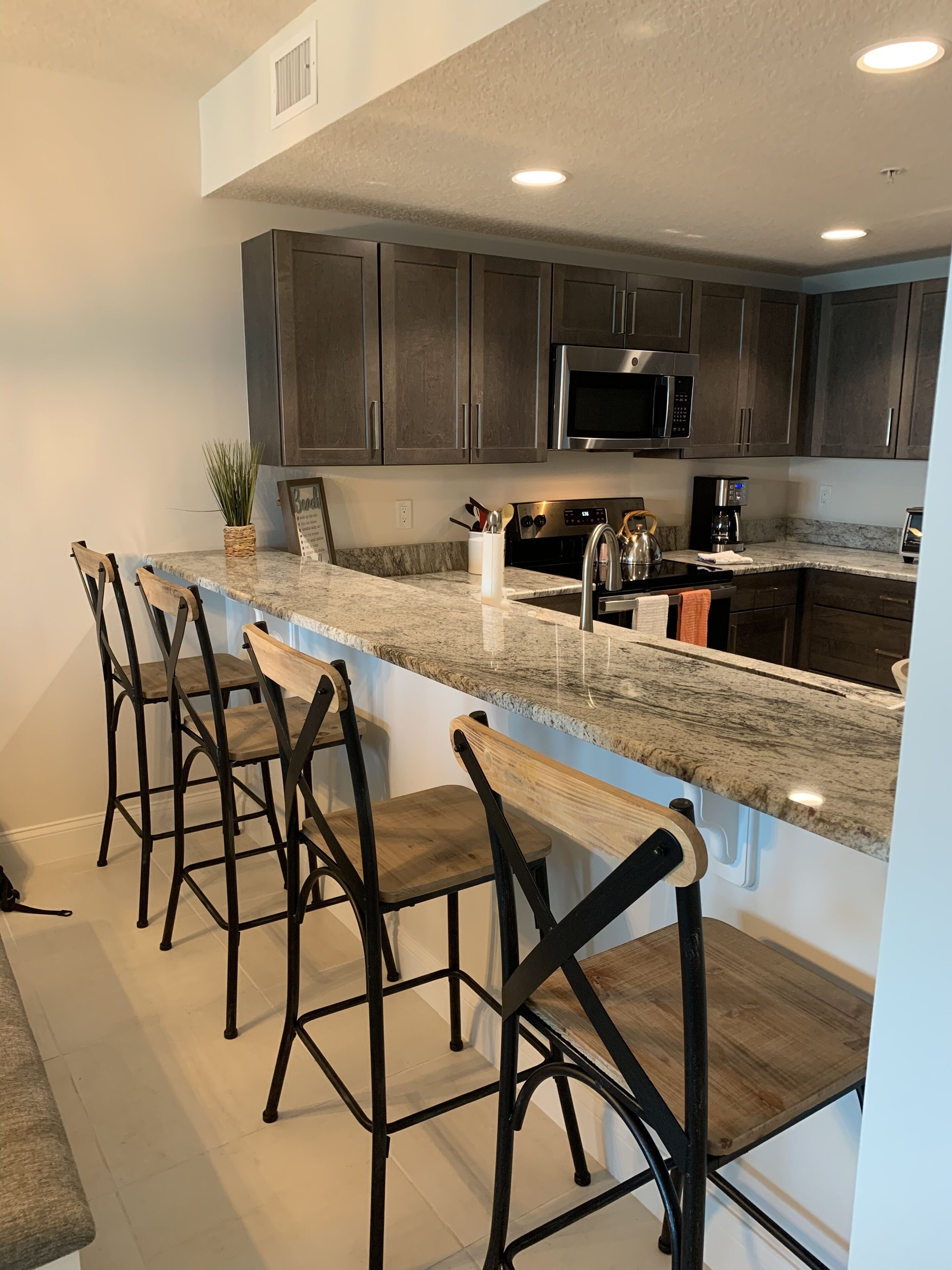 Beautiful New Beachfront Condo