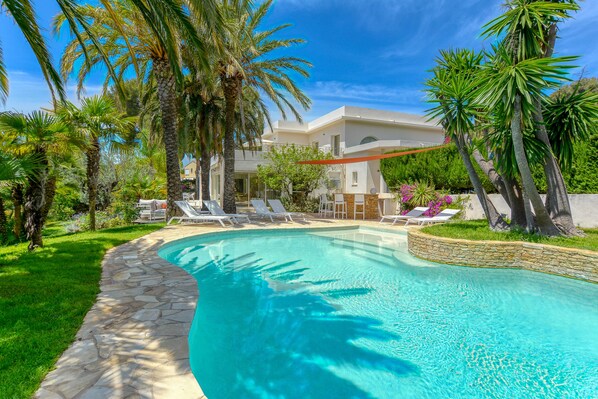 Piscine extérieure, piscine chauffée