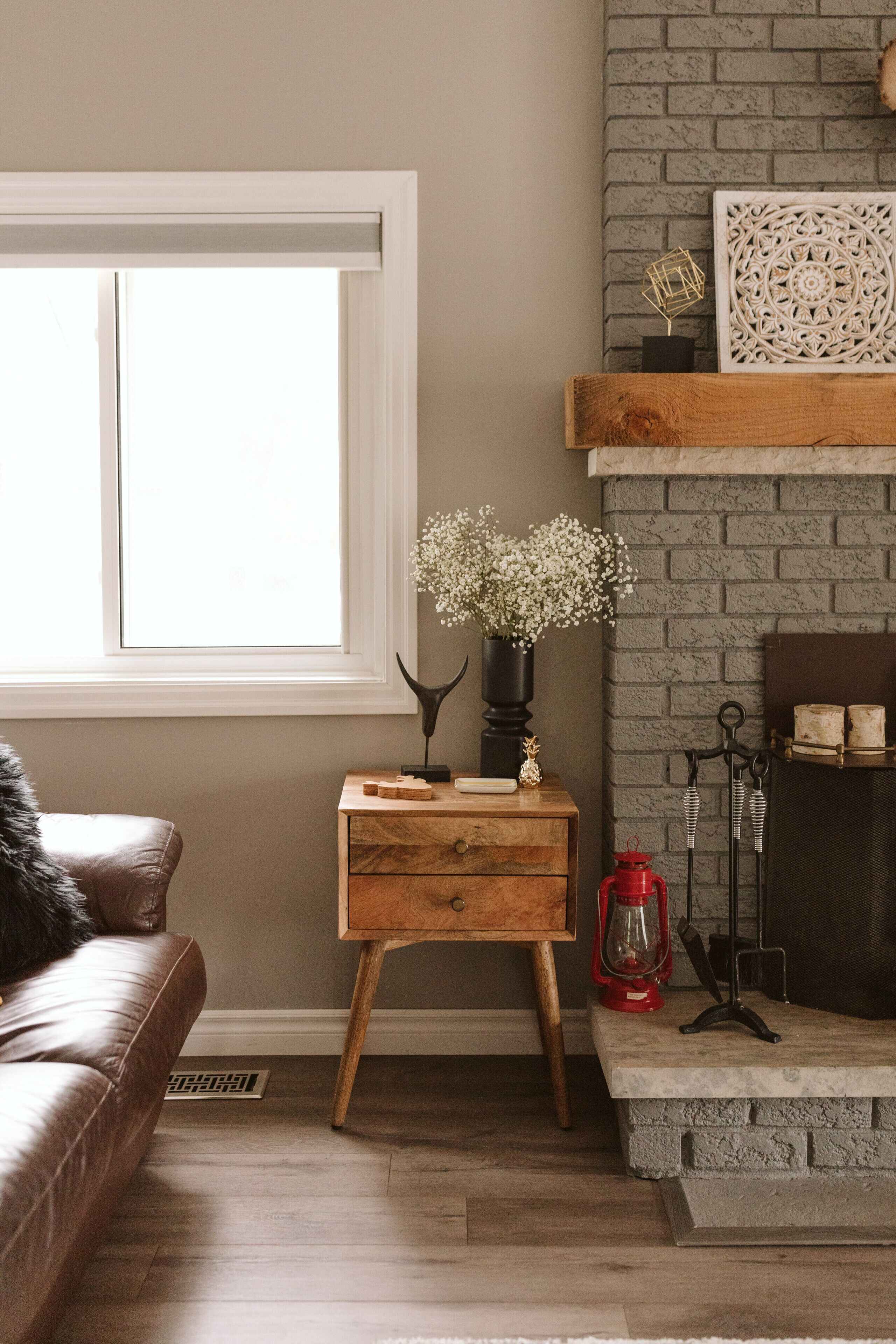 Stunning & Newly Renovated Waterfront Cottage!!