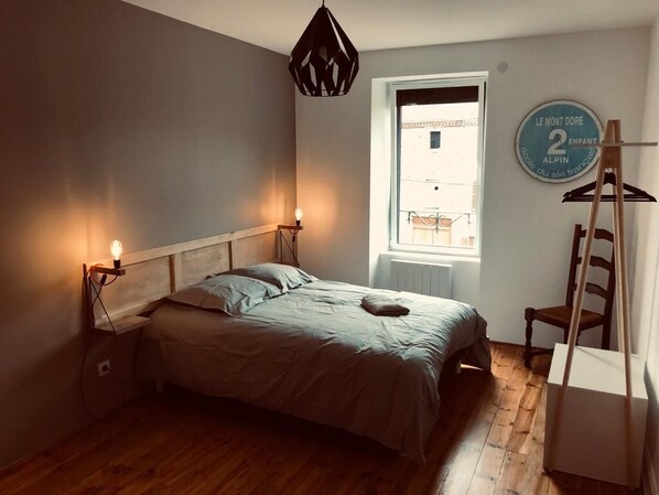 7 bedrooms, iron/ironing board, travel crib, free WiFi