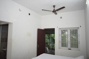 Tabla de planchar con plancha y camas plegables/adicionales
