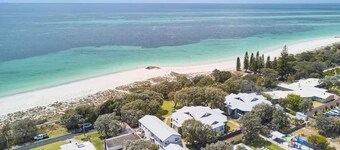 FiftyTwo @ Cape View is the perfect family or couples getaway accommodation