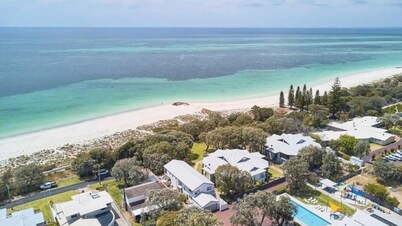 FiftyTwo @ Cape View is the perfect family or couples getaway accommodation