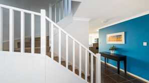 Interior - FiftyTwo @ Cape View is the perfect family or couples getaway accommodation (BROADWATER)