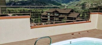 SKI-IN/OUT Charming studio condo steps to lift in the heart of Purgatory Resort!