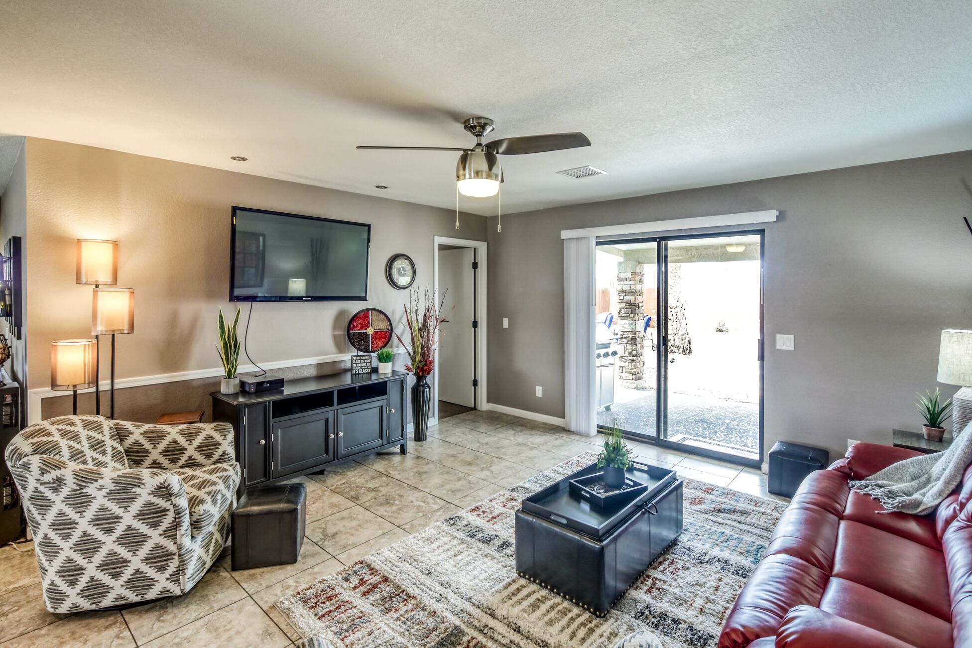 Private HEATED POOL at the Wine Time Villa!