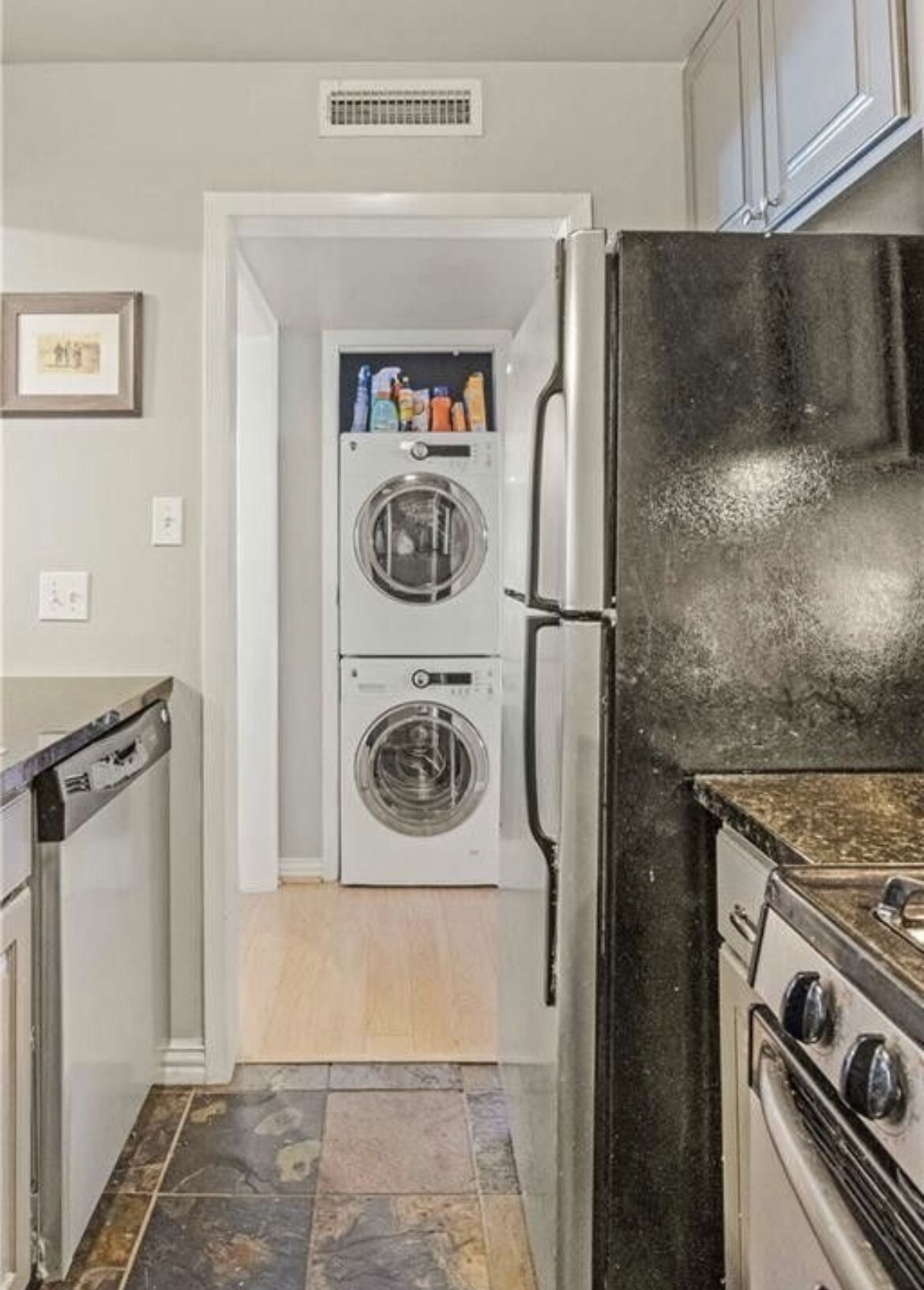 Clarksville condo less than 1 mi from W 6th and Capitol 