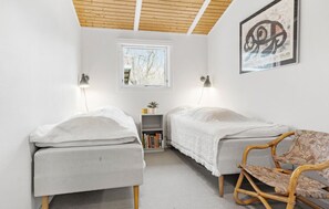 3 bedrooms, travel cot, free WiFi