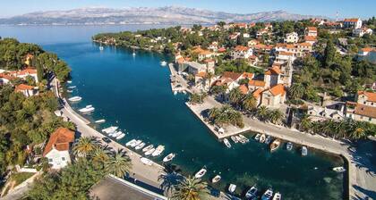 Beautiful home in Split with kitchen